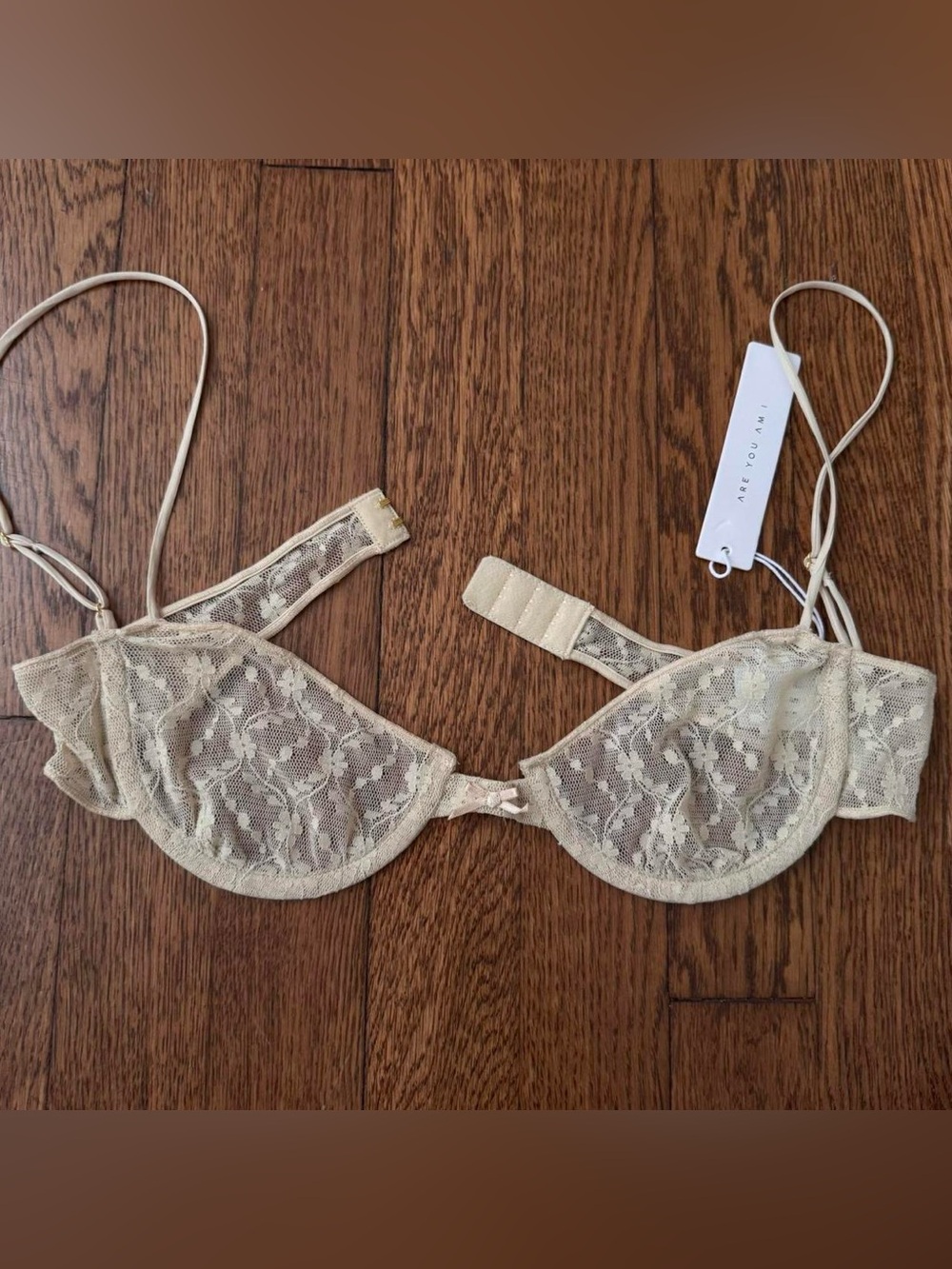 NWT ARE YOU AM I Iselle Bra
